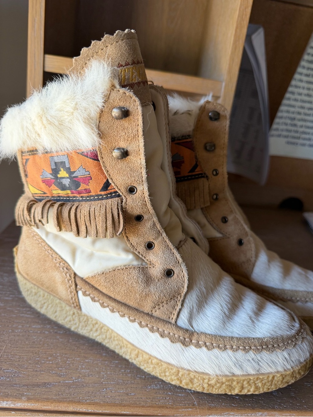Women’s Tan Fringe Winter Moccasin Boots with Fur Trim Tecnica